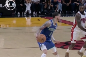 杨鸣:三球夸张走步仿佛两个哈登 NBA尚且如此 多给CBA裁判宽容吧 杨鸣:三球夸张走步仿佛两个哈登 NBA尚且如此 多给CBA裁判宽容吧